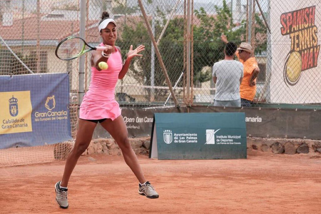 🔴 Milli tenisçi #ÇağlaBüyükakçay, 25 bin dolar ödüllü Disa Las Palmas de Gran Canaria Turnuvası'nın finalinde İspanyol Nuria Parrizas-Diaz'a 5-7, 6-3 ve 6-7'lik setlerle 2-1 mağlup oldu! 🎾