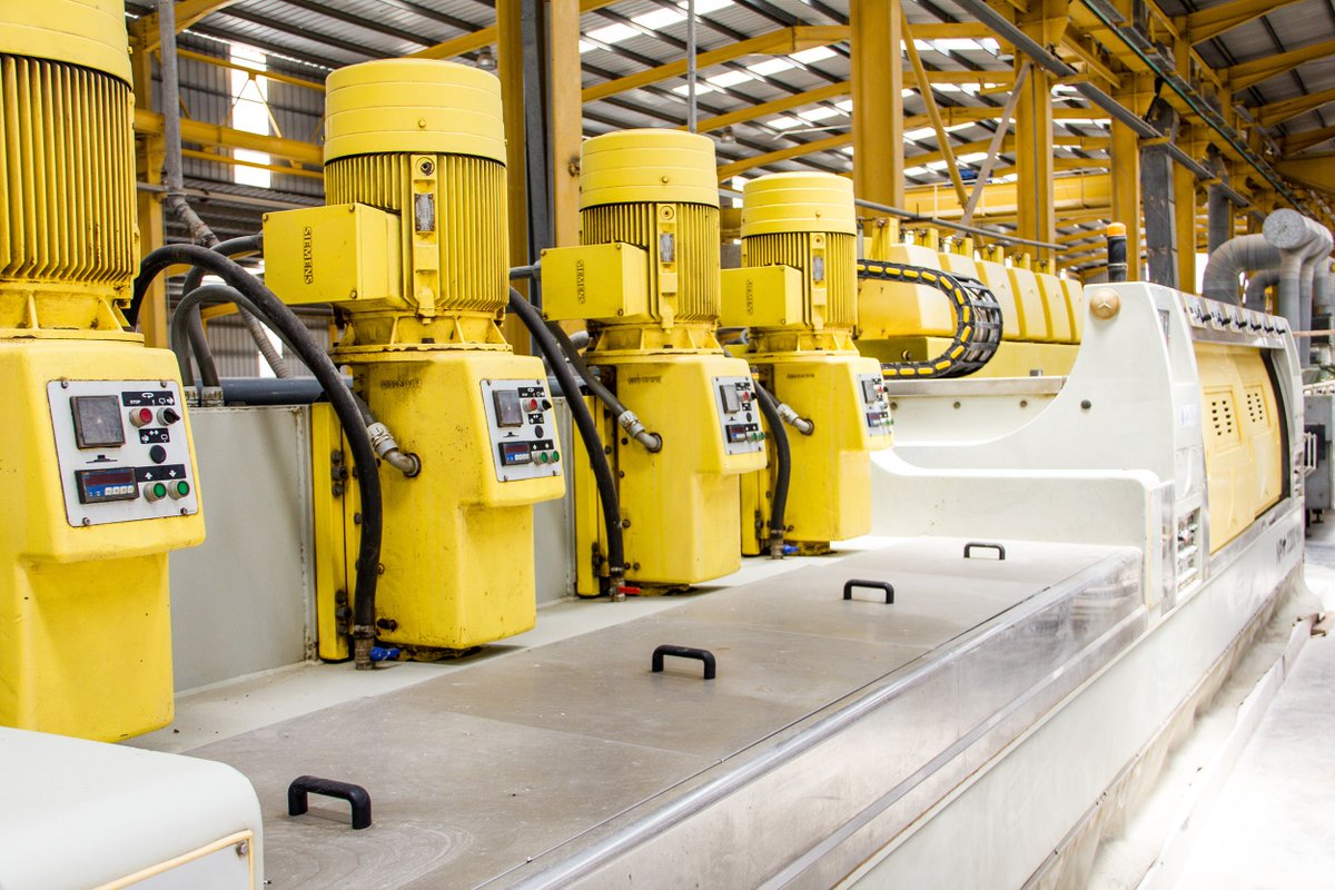 NassarStone's tweet photo. Our facilities in Bethlehem, Amman and Muscat, occupy a space of 380,000 m2 and equipped with the highest machinery and technology. Nassar Stone annually produces more than 2 million sq.m. of finished stone slabs and tiles. #nassarstone #jerusalemstone #global #photooftheday https://t.co/0YlTAHjXLf