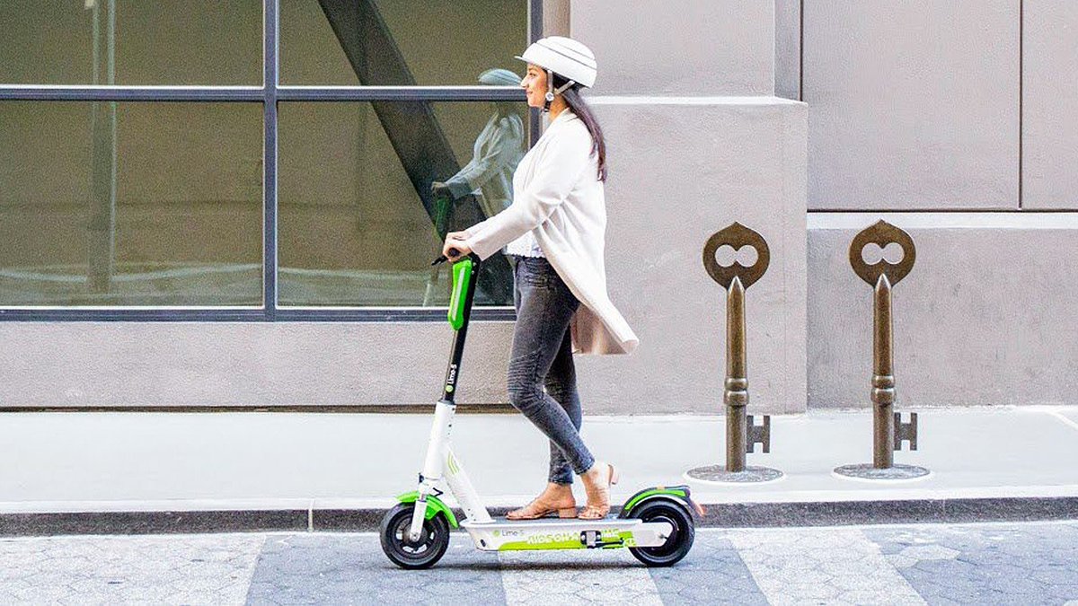 chrisschafer's tweet photo. On my way to @ottawacity for @AMOPolicy conference. I’ll be flying but wish I was scootering on a @limebike electric scooter #AMOConf19 #cdnmuni #micromobility #unlocklife #cdnpoli #amopolicy https://t.co/J5Sjzk8nyw