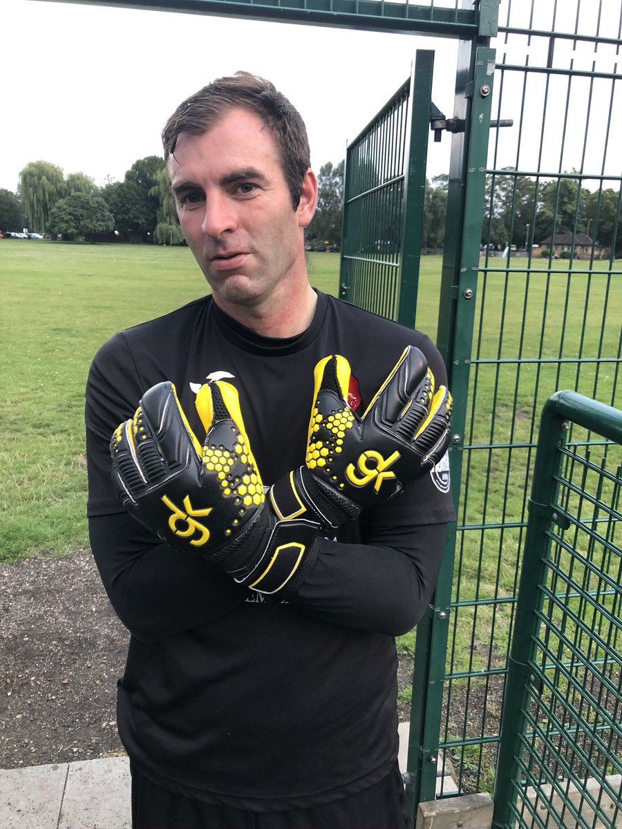 GDGoalkeeping's tweet photo. Very happy to equip the goalkeepers @HarthamUnitedFC Good luck for the season.
#gdgk #venom #gkgloves #goalkeeper #football #training #matchday #adult #youth https://t.co/ztVr2MvK33