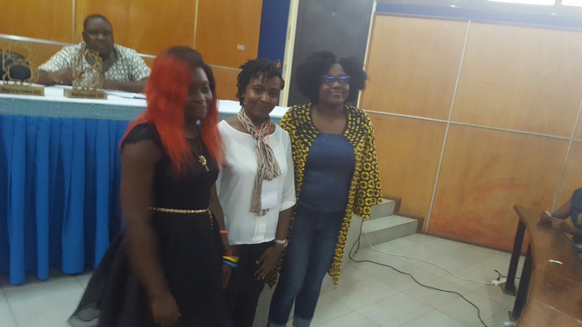 petit_ecolier's tweet photo. Proclamation des résultats :

3e place : @ManuelaLewe (Café d'ici et d'ailleurs)
2e place : @AngoCarine (Parent Solo)
1ere place : Sake Aude (Le Diabète et Moi)

#BlogCamp19 
#BlogCampContest https://t.co/rLQSf3HmlM