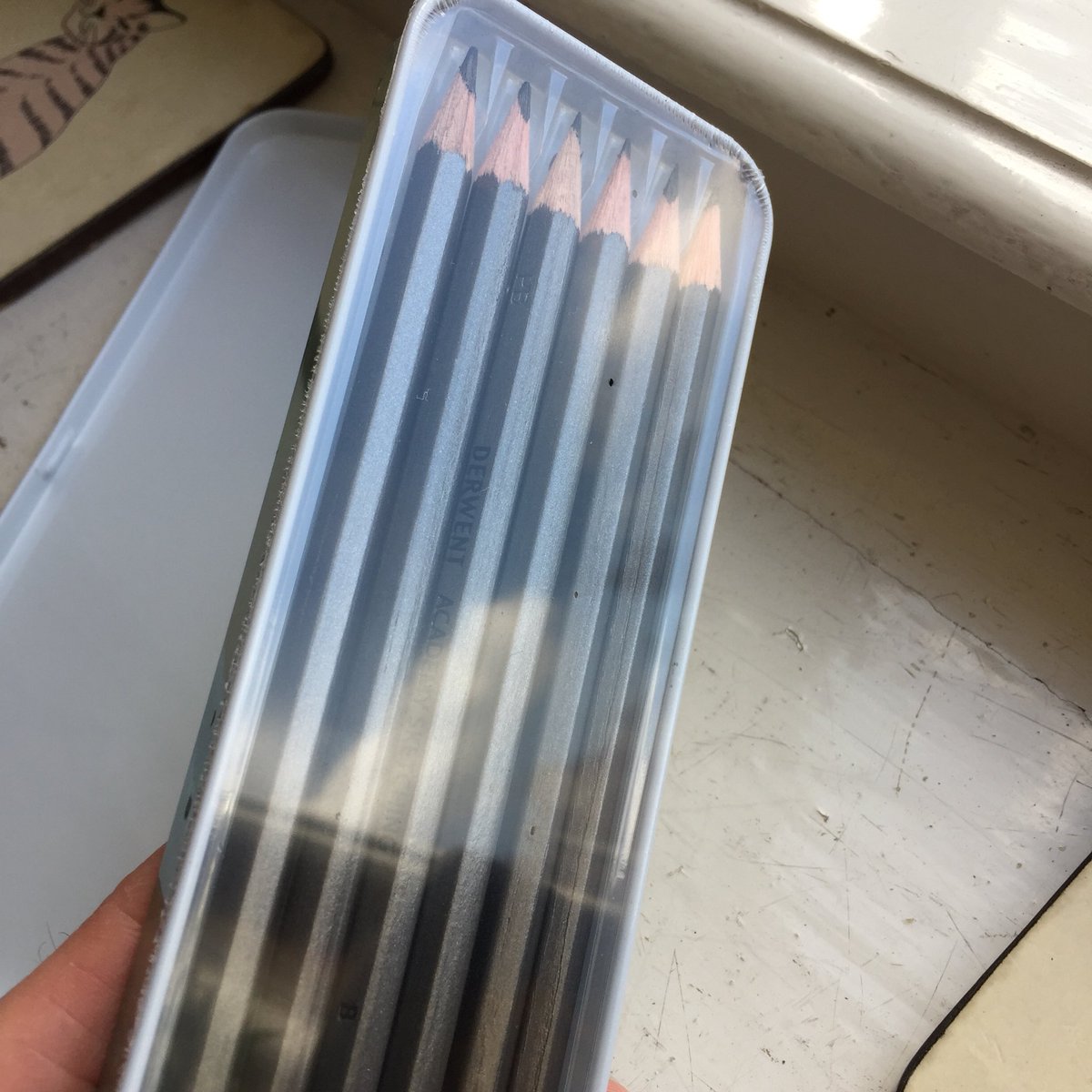thoughtcat's tweet photo. Bought a nice small tin of pencils to avoid plastic packaging, take off the lid and whaddya know π @derwentart
#pointlessplasticpackaging https://t.co/EPWNCOiLX7