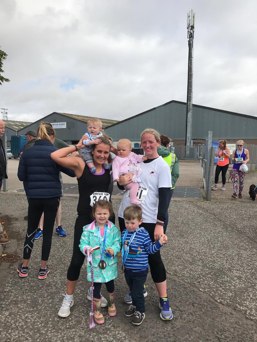 sammilne1's tweet photo. Just finished my first 10k with my buddy! Couldn’t run the length of me 2 month ago... aimed for 1hr 10secs and got 1hr 01mins!! Slightly gutted I didn’t do it in under and hour but proud as punch we did it Emily Smith #forfar10k https://t.co/RcmkIrJkJ7
