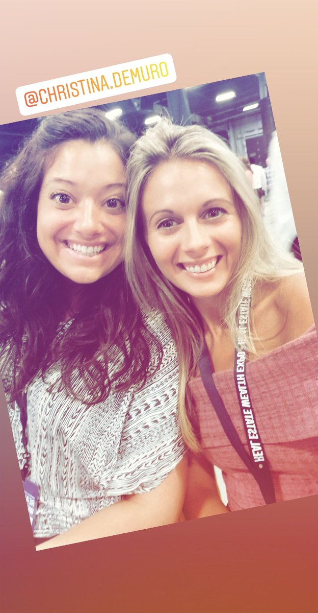 Miss_Cav's tweet photo. Always learning together #meetthestars @rewealthexpo @MsDeMuro https://t.co/53e2midUpr