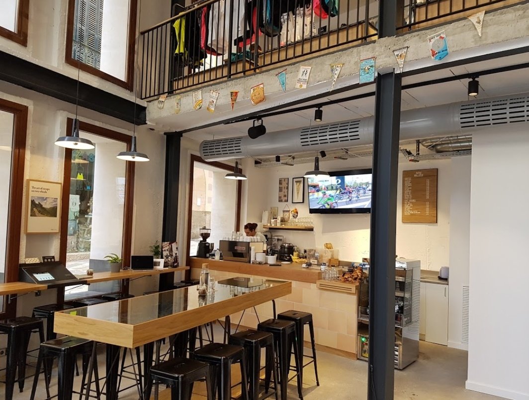 veganoyo's tweet photo. #VeggieEspacios 

Rapha, Plaza del Rosari n°1, 07001 Palma, Islas Baleares.

Cafetería con opciones vegetarianas, y tienda de productos de ciclismo. 

Info de @lorenalou23 https://t.co/BAXvEmd3Ds