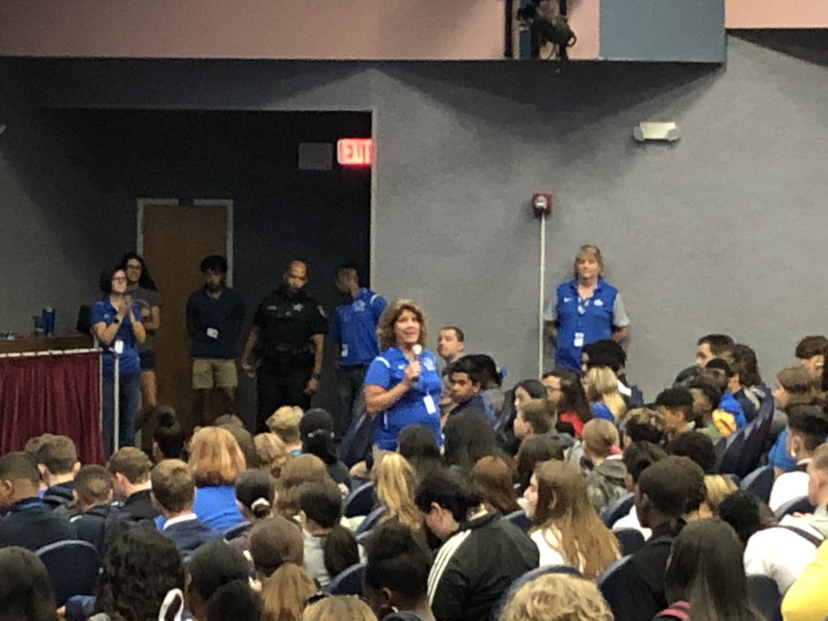 RyanWil27439569's tweet photo. Freshman in the auditorium learning from our administrative staff! Proud to welcome in the new year at Deltona high! #classmeeting #newyear #freshman2023 #deltonaway #deltonawolves https://t.co/RV02ivrmkr
