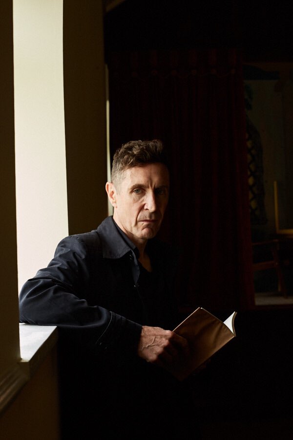 ARTSOVERBORDERS's tweet photo. Paul McGann reading as Frank in Brian Friel's Faith Healer, Edeninfagh Hall, County Donegal. Part of Lughnasa FrielFest, Arts Over Borders https://t.co/I0aqgsSjnl