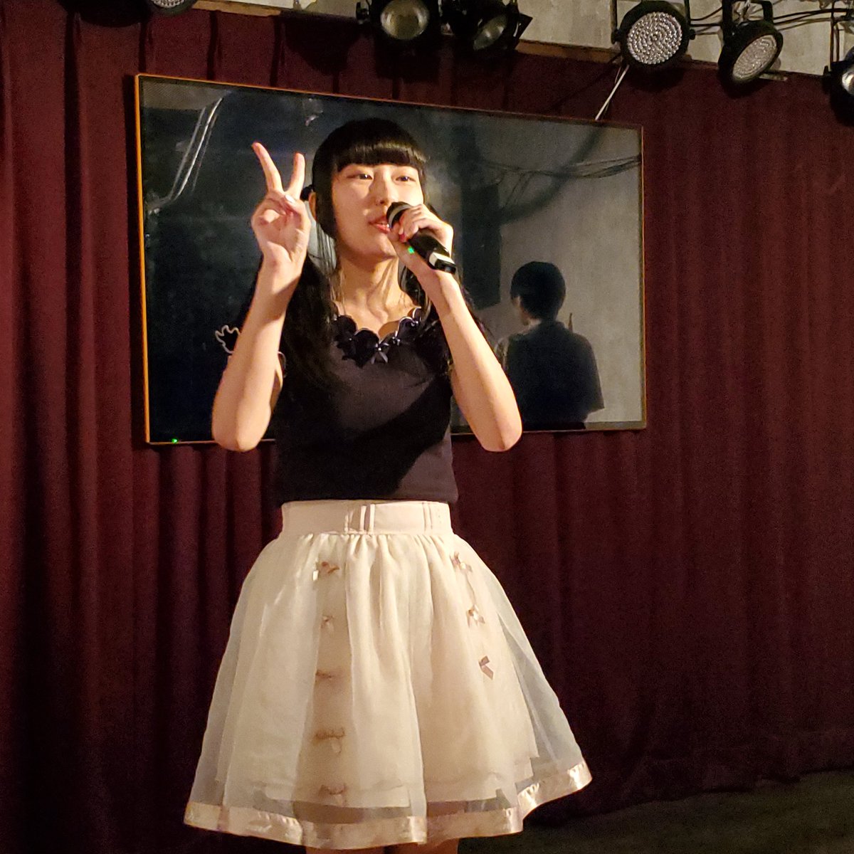 JijiToru's tweet photo. フレッシュパーティーVol.08
@ RED BRUSH arena 1部 終了しました❗
🎀可愛い二人の私服👗
📷カメラポジはまなぴ位置でした！

#仙台flavor
#REDBRUSH
#まなぴー
#香澄まな🐰 #香澄家 
回るまなぴ🌀 https://t.co/mNUhAILwcp