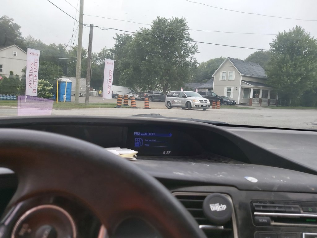 va3sbd's tweet photo. Supplies have arrived at Anninas bakery and the food and water trucks haved moved on to their next checkpoints now we wait for 100K and  160K riders and the volunteers. @Ride4UnitedWay #R4UW https://t.co/NMejbpDEcz