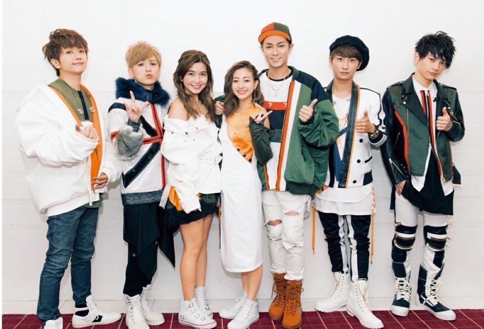 ROMT_jkook's tweet photo. AAA新曲でて 8人7人6人5人って減っててバリエーション凄いww
7人が世代だなー https://t.co/BBcN7WDKdV