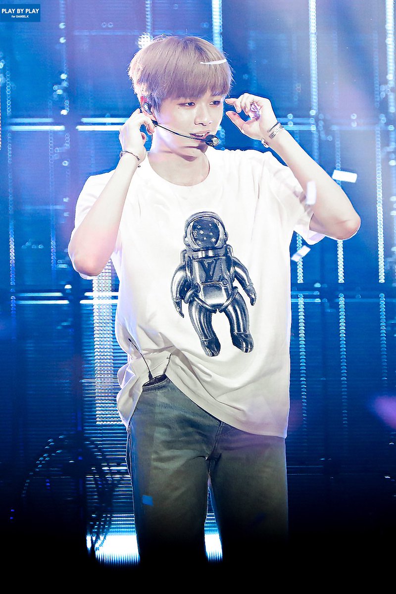 playbyplay1210's tweet photo. one and only💙
#강다니엘 #KANGDANIEL
#姜丹尼尔 #color_on_me https://t.co/Xfj5mggrWM