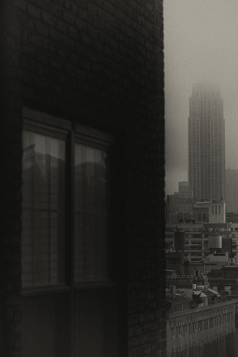bagno's tweet photo. “with eyes of their own to see with”

midtown from downtown, nyc.

(Fuji X-T2) https://t.co/pFlGtCNinZ