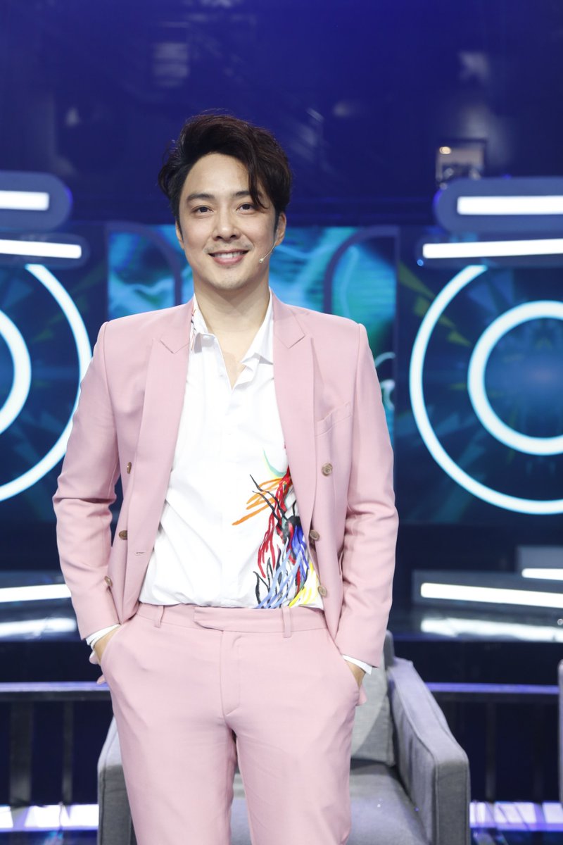 onehdthailand's tweet photo. แจกหล่อเท่ห์สไตล์ #TeamSingerNueng
ติดตามได้ใน #Theduetร้องล่าคู่ https://t.co/DjTtQQVkA8