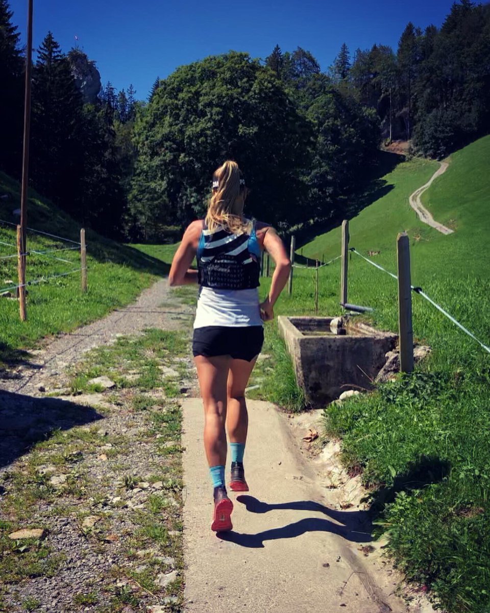 SteepiSchaerer's tweet photo. "Home Run" #inlovewithswitzerland🇨🇭 #mountains #sun #running #compressportswitzerland #bebadasseveryday 
@compressport https://t.co/fWcEqNJVZP