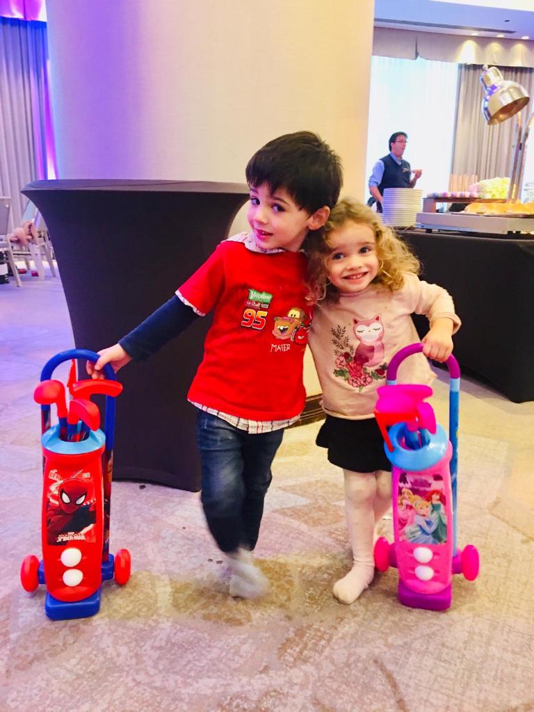 Para los más chiquitos y los que no tanto; para los que son y para los que lo llevan dentro,

¡Feliz día a todos los niños!

Así festejamos con los nuestros 😊