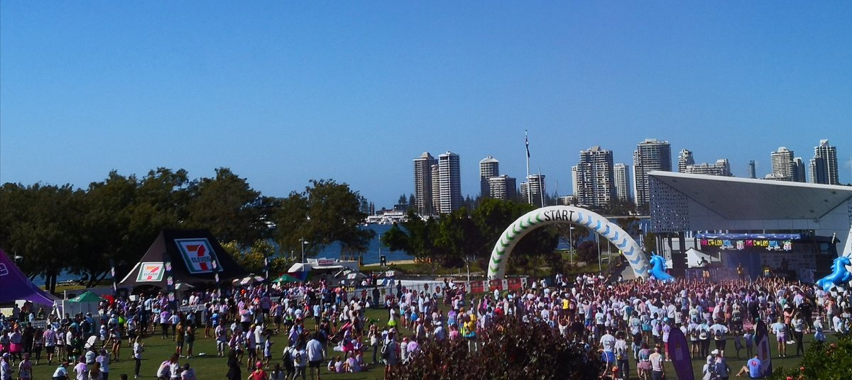 0livia_T's tweet photo. Beautiful day for a run ☀️ Had a fantastic time at the #ColourRun2019 🌈 It really is the #Happiest5K on the planet! https://t.co/4iwkfUKUQ4