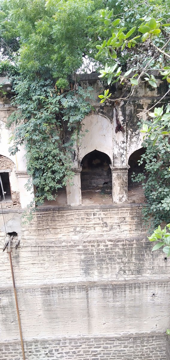 SrishailamJolam's tweet photo. This shows a well in NIZAM COLLEGE... https://t.co/pKeRCcJhTV