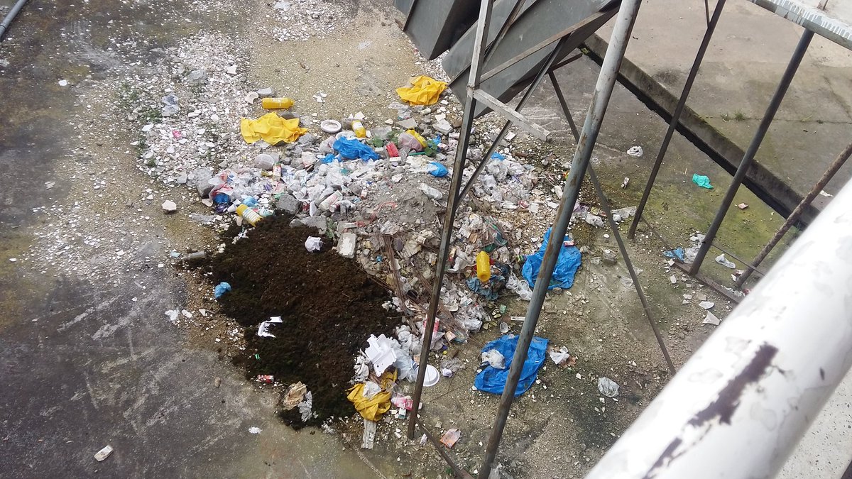 raja_affindi's tweet photo. @ImranKhanPTI @HishamInamullah @IMMahmoodKhan #kpkupdates #kpkhealth latest condition of #ayubmedicalcomplex #abbottabad https://t.co/7FaKwYwfpv