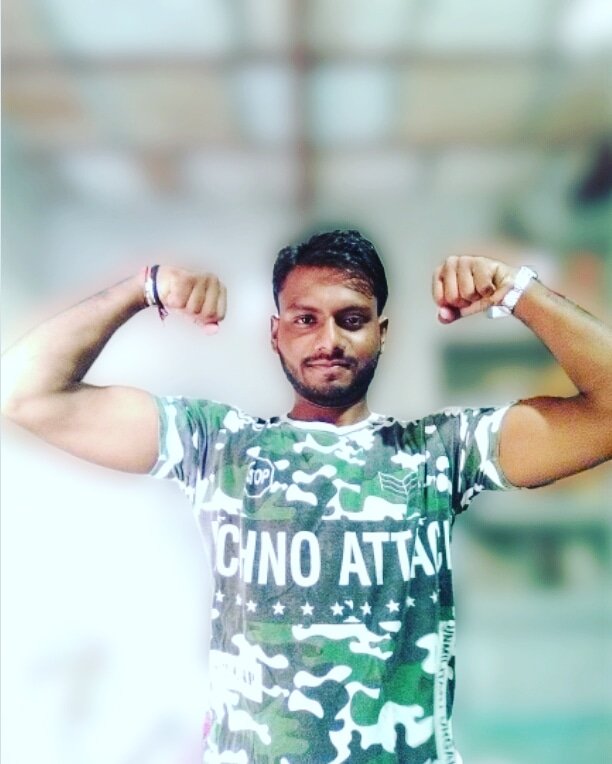 AackyVerma's tweet photo. Miranda swag
#aacky
#aackyverma #Aackyshayari #aackyquotes #aackywrites #aackyimage #famous #famouspeople #famousquotes #personality #changeforlove #black #swag #styles #model https://t.co/FkfuZS3qDM