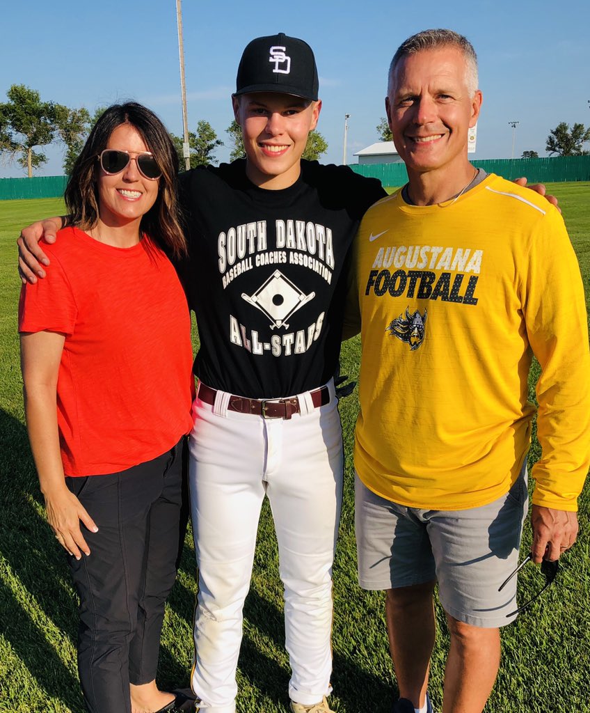 CoachOJ_'s tweet photo. Congrats to our son Jett for playing in the SD Legion All-Star game. Thanks for the years of memories you gave our family. Looking forward to your next Journey @AugieBaseball #ProudPapa #FamilyMemories https://t.co/3sAZrdCqL1