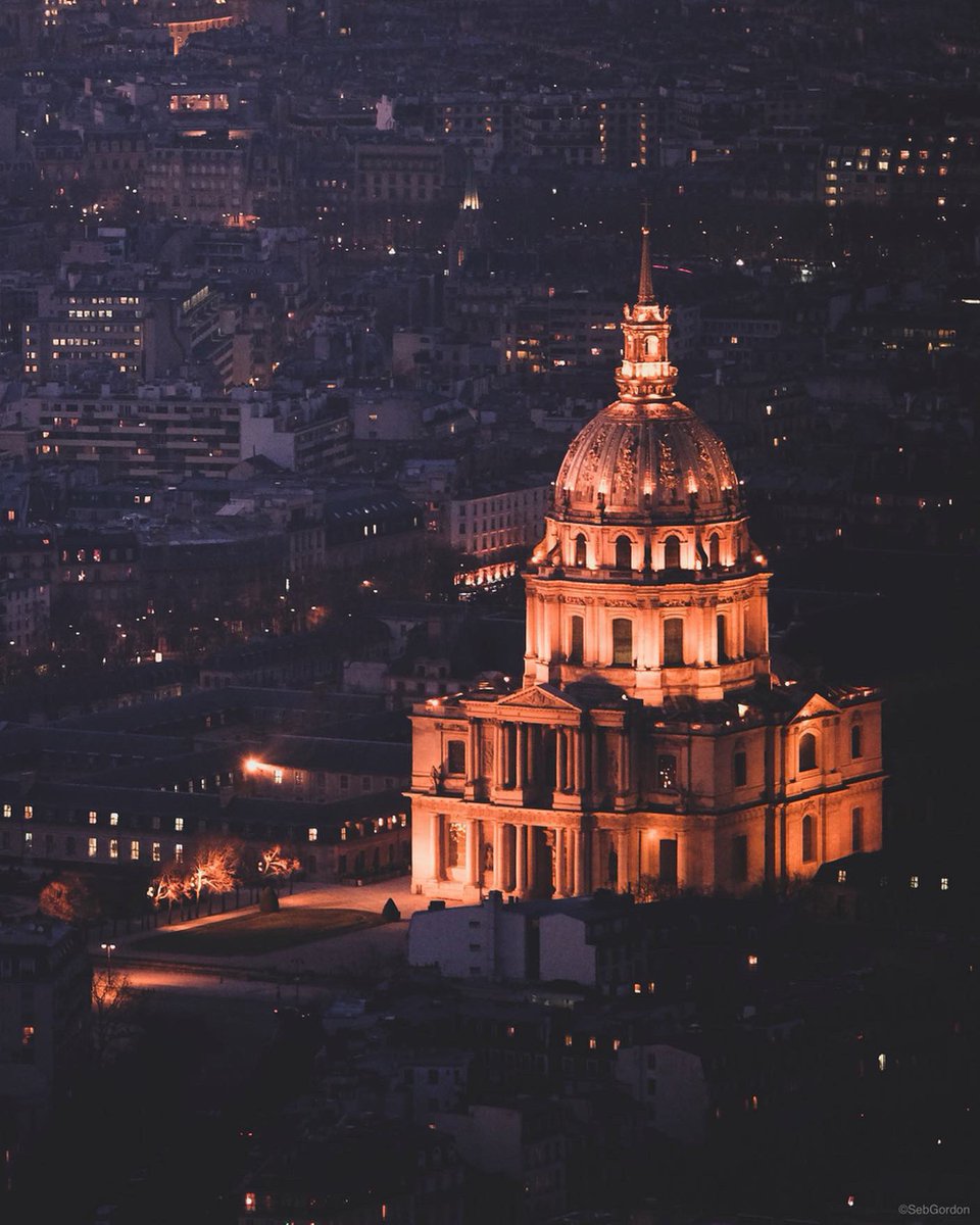 seb_gordon's tweet image. Back home✨
#paris #fujifilm #eiffelofficielle