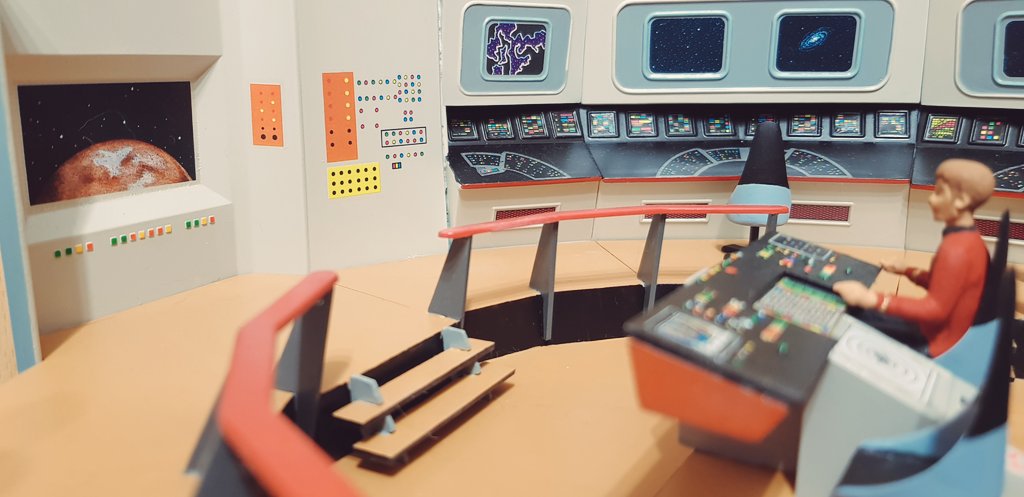 z0neea's tweet photo. También confesaré que es un #treki pero esto ya era un canteo xD Aguarda las maquetitas ! #startrek https://t.co/7zRYwNQzeY