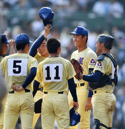 【第101回全国高等学校野球選手権大会】
㊗️ベスト4！㊗️

履正社vs.明石商業

中京学院大中京vs.星稜

なんと2試合とも隣県対決！！！

#ベスト4