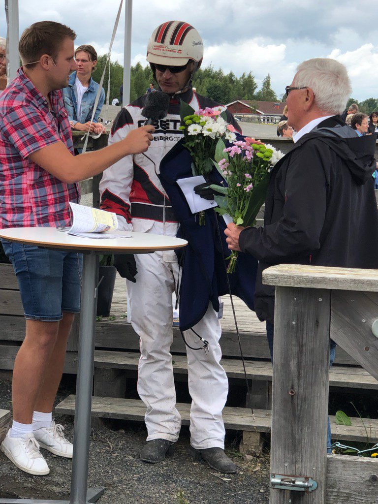 StallPersson tweet picture
