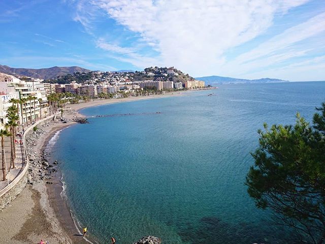 Alexmvall's tweet photo. Almuñécar, Granada🤙🤙☀️
.
.
#granada #mar #almuñecar  #andalucía #playa #andalusia #sea #mediterraneo #andalucia #natgeotravel #theglobewanderer #travelshots #verano #beaches #urbanromantix #wanderlusting #discoverglobe  #summer #nakedplanet #beach  #… https://t.co/FzSyyYBfvW https://t.co/t575P68A5X