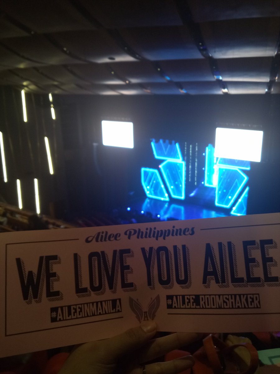 MementoNabi's tweet photo. 190817 #SolaireSingingLegends
The Singing Legends at Solaire
HWANHEE • AILEE • GUCKKASTEN

@solaireresort @FangirlAsia https://t.co/wpG8jrB7LY