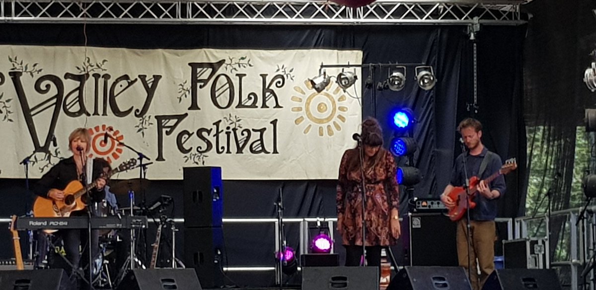 Jackson56Sue's tweet photo. @LukasDrinkwater nice to see you in Big Barn at #PurbeckValleyFolkFestival 😊 https://t.co/MbImP5FgRi