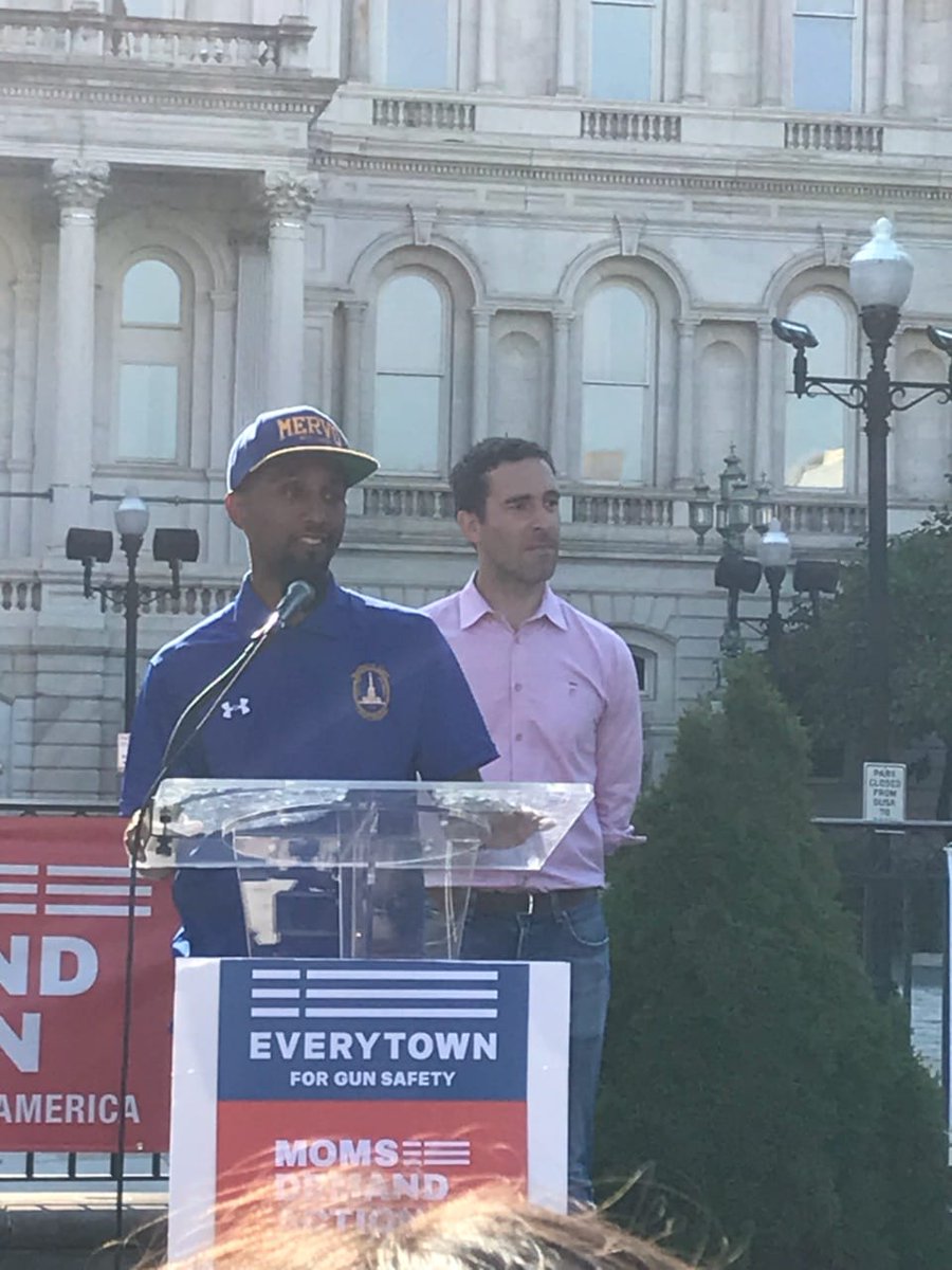 MayorBMScott's tweet photo. Had the honor of speaking at the @MomsDemand action #recessrally at City Hall Yesterday. #baltimore #mybmore https://t.co/l5iMp7VjAx