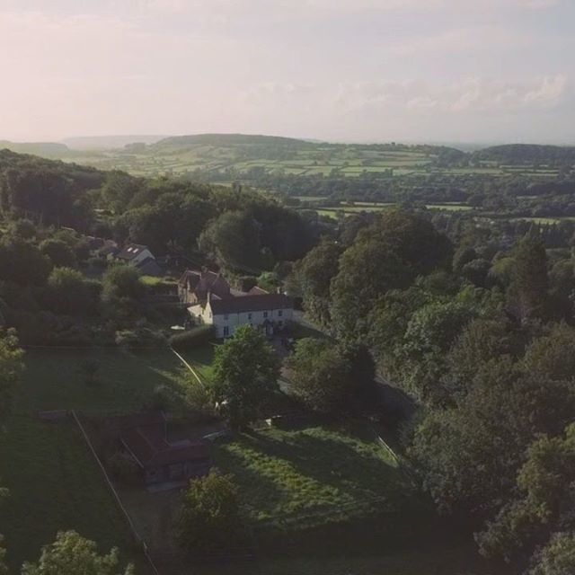 InsanityDrones's tweet photo. First flight in what feels like forever! Great to get back into the air in such a lovely setting.
.
.
.
#drone #uav #fun #summer #forest #flying #countryhouse #dronie #sunshine #somerset #dronegear #fpv #love #dronelife #dronestagram #countryside #panora… https://t.co/ZcxkZrYqG2 https://t.co/5NCSSAFpCa