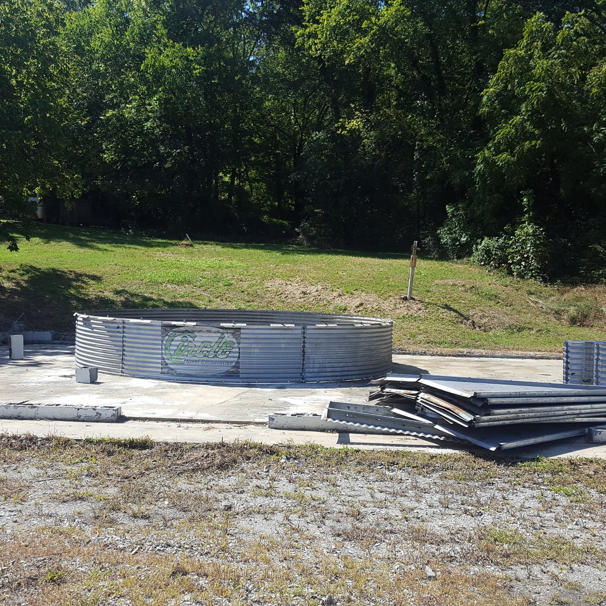 BeeSprgBourbon's tweet photo. We have started building...progress! Stock shares still available... https://t.co/H4vVsaL5sX