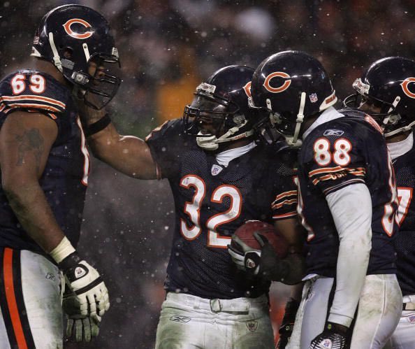 barstoolchicago's tweet photo. RIP Cedric Benson. https://t.co/ObzMV3X72a