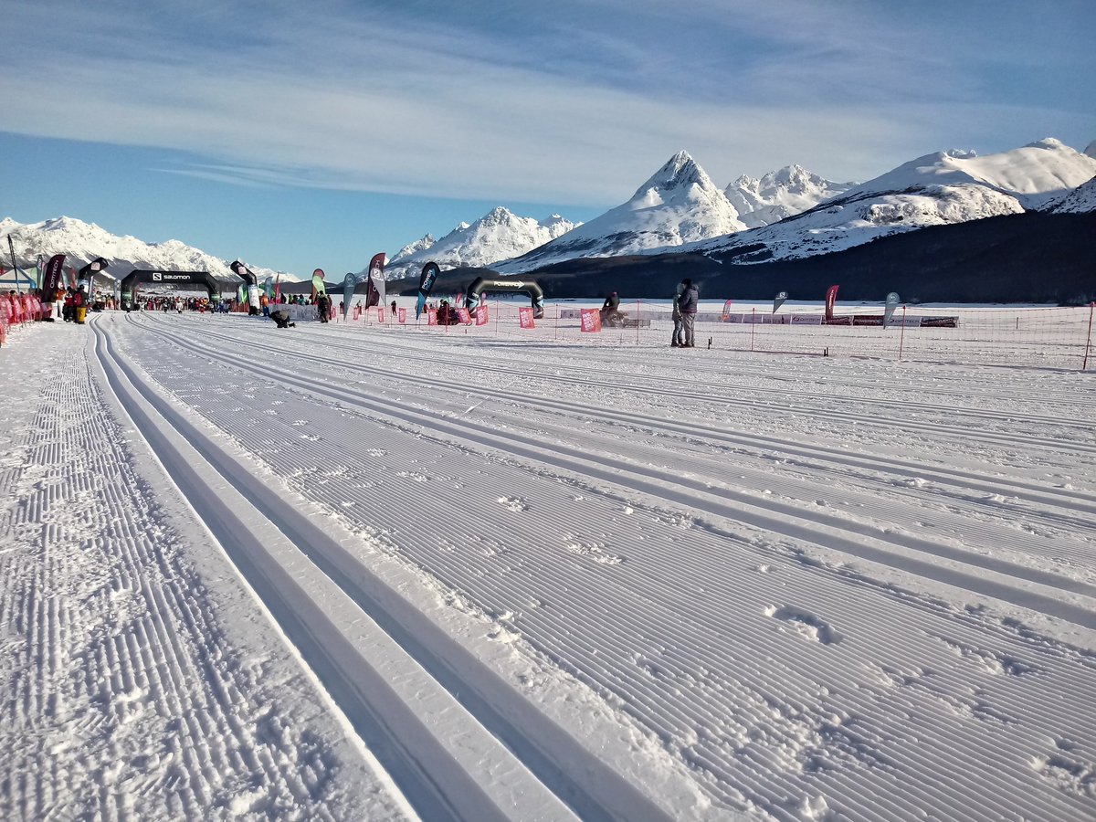 TurismoTDF's tweet photo. El esquí de fondo está de fiesta con una fantástica edición de la Marchablanca #Marchablanca #VamosALaNieve #FinDelMundo #TierraDelFuego #Neve https://t.co/T3hqjD9aHS