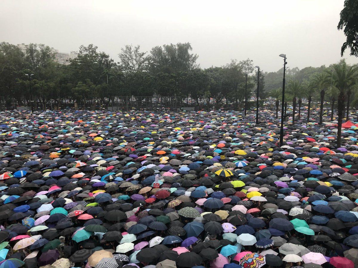 AmichaiStein1's tweet photo. #BREAKING: Organizers say 1.7 million took part in Hong Kong's mass demonstration https://t.co/CJzQyqWFvo