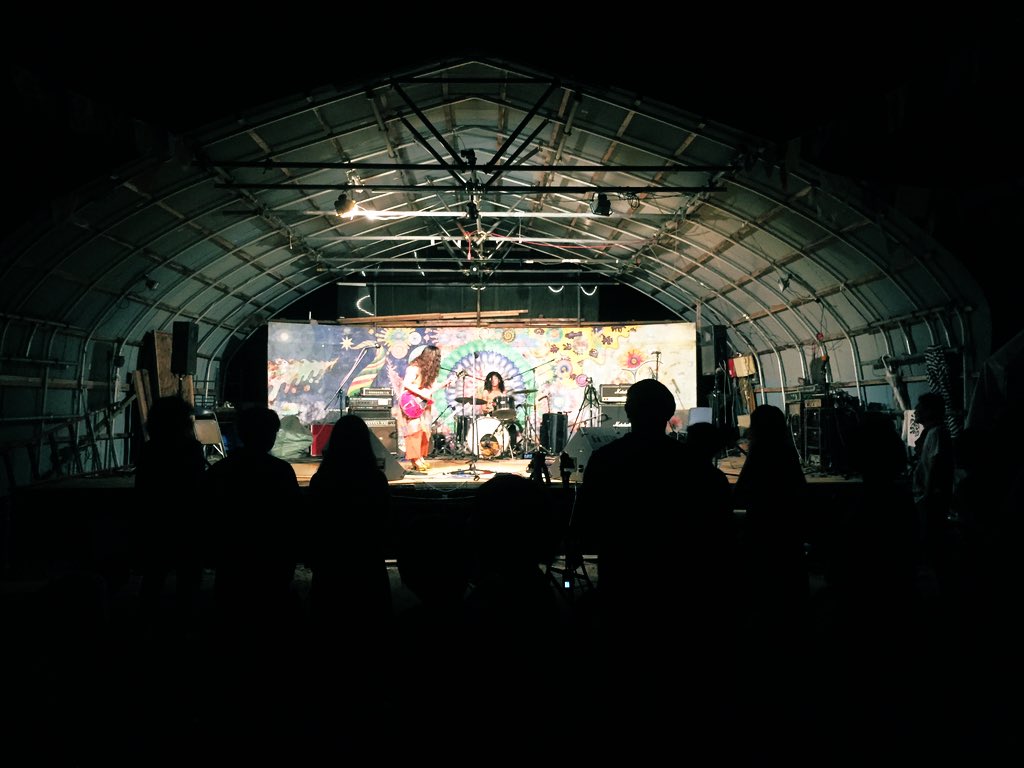 キャス tweet media