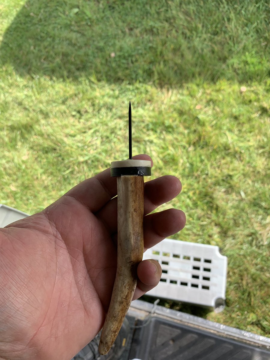Basha1972's tweet photo. Couple of knife blanks I bought along with some antler to make up some carving knives to my collection, already started on the little un, got to rub down the buffalo & antler spaces to match up with the antler handle #thewildernessgathering #knives #woodcraft #knifekit #outdoors https://t.co/sDG4FP3Vtb