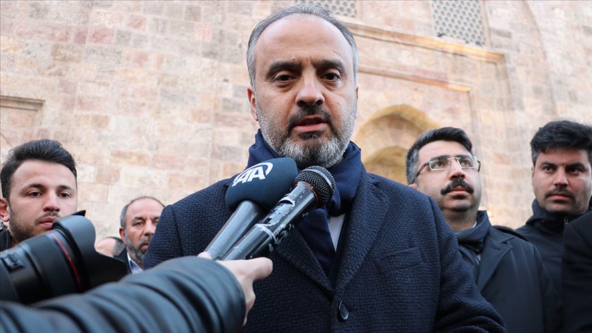 "Bursa Belediye Başkanı Alinur Aktaş, Belediyenin Şirketlerinden İstifa Etti"  nehabersin.com/haberler/bursa…