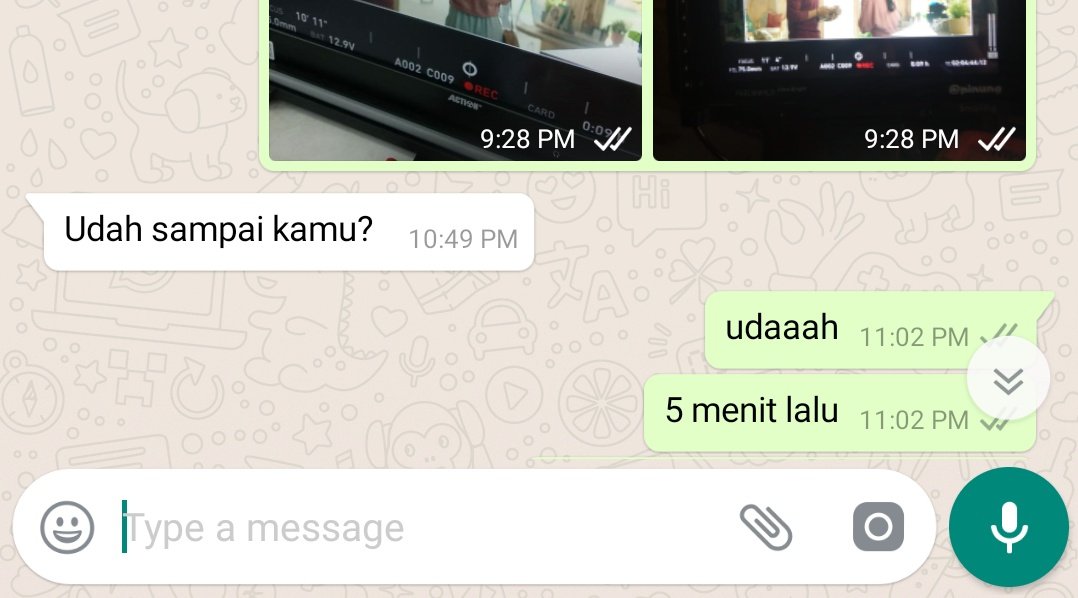 YWD YWD cukup sdh cerita hari pertama nya HAHAHA. dah kemudian kita pulang, naik satu mobil tp doi turun duluan terus baru gue. eh,tbtb di wa ada yg ngechatcihuy