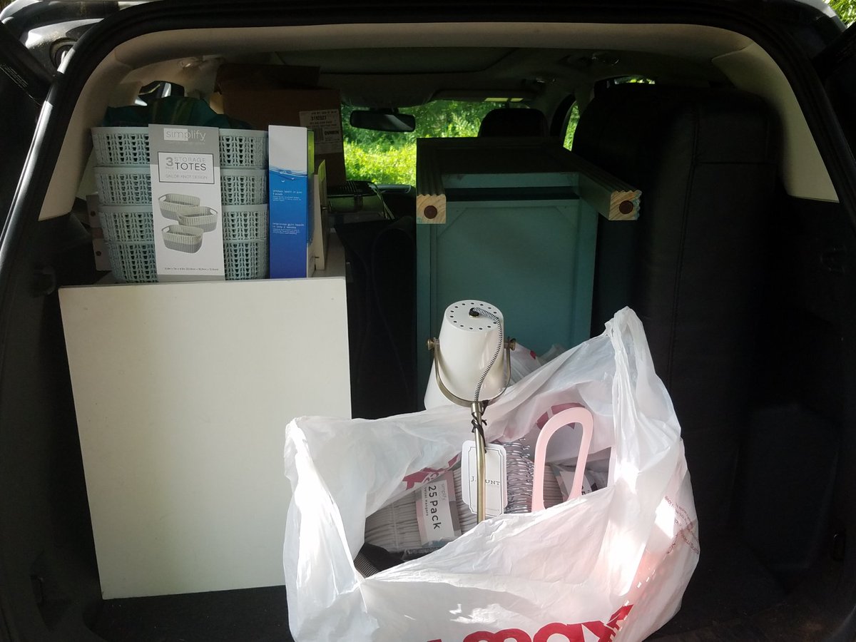 JenniferSertl's tweet photo. Sending extra love to all parents sending their kids to college this weekend! 

We are headed now for @HWSColleges:

Let us all invest in our #learningvelocity #AQ #4IR 
https://t.co/yNOKQDdfH6 https://t.co/kMKanSYNUa