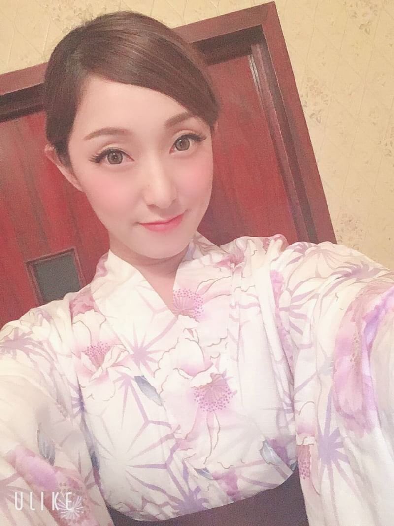 BarMiikan's tweet photo. 昨日は浴衣デー(*≧∀≦*)

みさきさんと浴衣着ました〜👘❤️ https://t.co/kJ4dJF7sdf