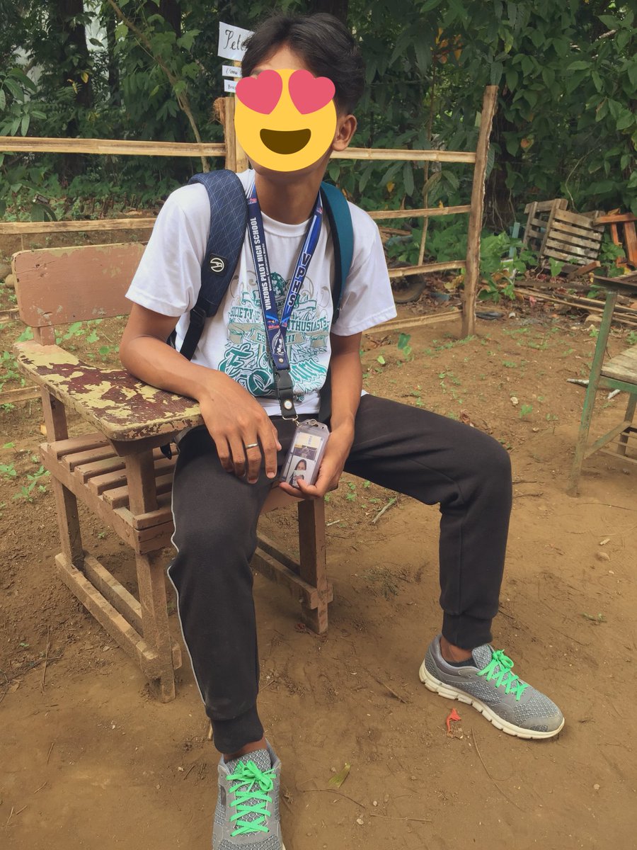 juliaaanicooole's tweet photo. henlo po kyah. delete pa more :p https://t.co/rFA3u6o2SL
