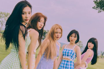 「週刊アイドル」Red VelvetアイリーンVSジョイ、ビジュアル対決
