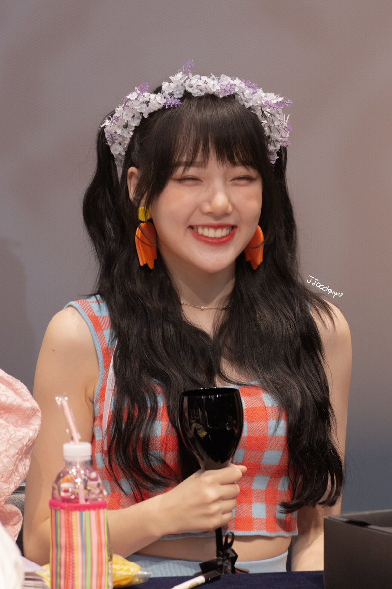 CutestSinRiin's tweet photo. She's the only sun I know 🥺❤️
#HappyYerinDay
#예자매_마음에_윙크발사 
#HappyYesisterDay https://t.co/SiZZ63seal