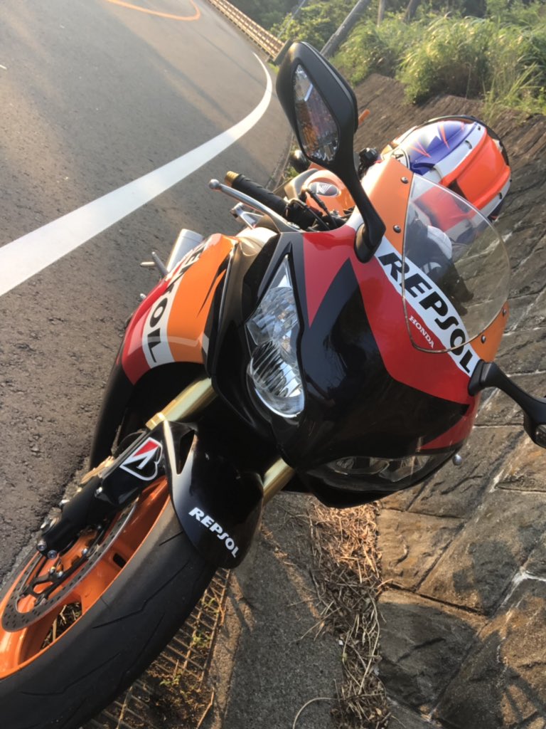 hellogodbuy's tweet photo. 早く大きいサーキット走りたいね https://t.co/yfUDEI878g