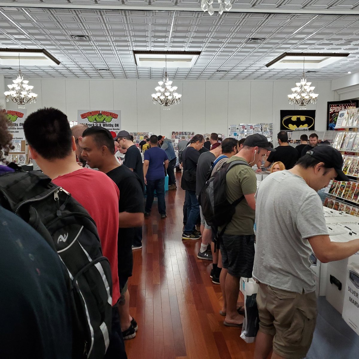 tocomicshow's tweet image. Rows &amp;amp; rows of JUST COMICS! The best selection of comics anywhere in Canada! Montecassino Hotel 3710 Chesswood Dr 10AM-4PM #comics #collect #tcbs #sale #event #popup #marvel #dccomics #Toronto #Mississauga #Oakville #Hamilton #kitchener #London #Vaughan #Oshawa #Whitby #Newmarket