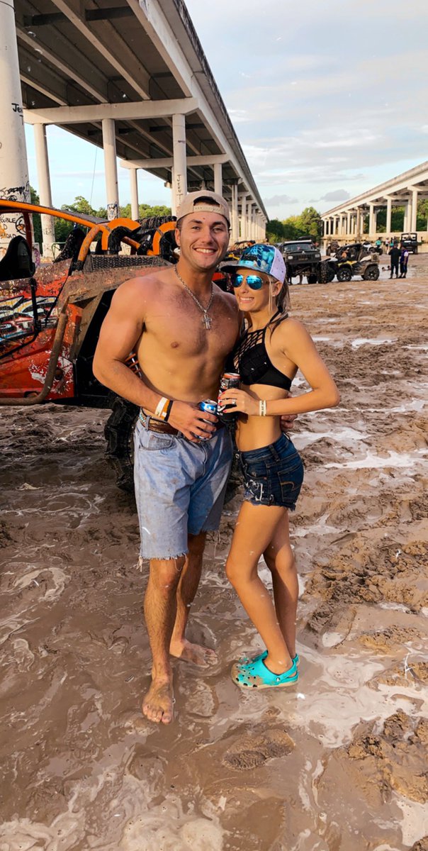 TanCoulliette's tweet photo. I actually didn’t break anything this weekend!! Had a great time with my people. https://t.co/JTI726zqWD