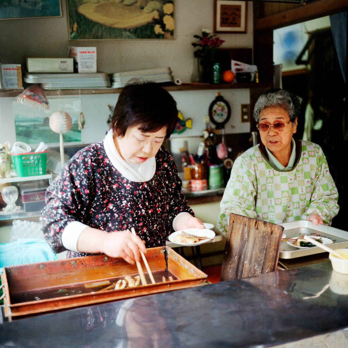 鹿野貴司 出張から帰り ビールを飲みながらtverで ポツンと一軒家 を見る 七面山と早川町 ２冊の写真集でとてもお世話になったチエコさんとヒトミさんの母娘 いいドキュメンタリー番組ができるはずだけど Nhkでも難しいよな と思ったら まさか民放の